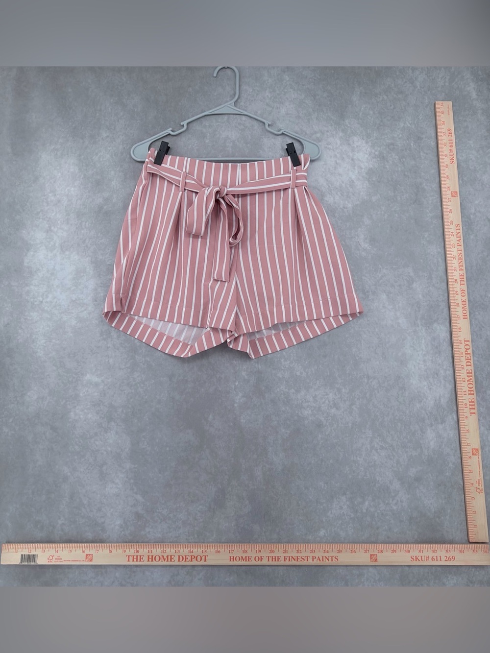 Mosaic & Co. Striped Pink & white Tie-Waist Women's Shorts elastic back large